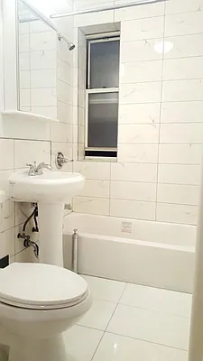 Rented by Lander Real Estate | media 12