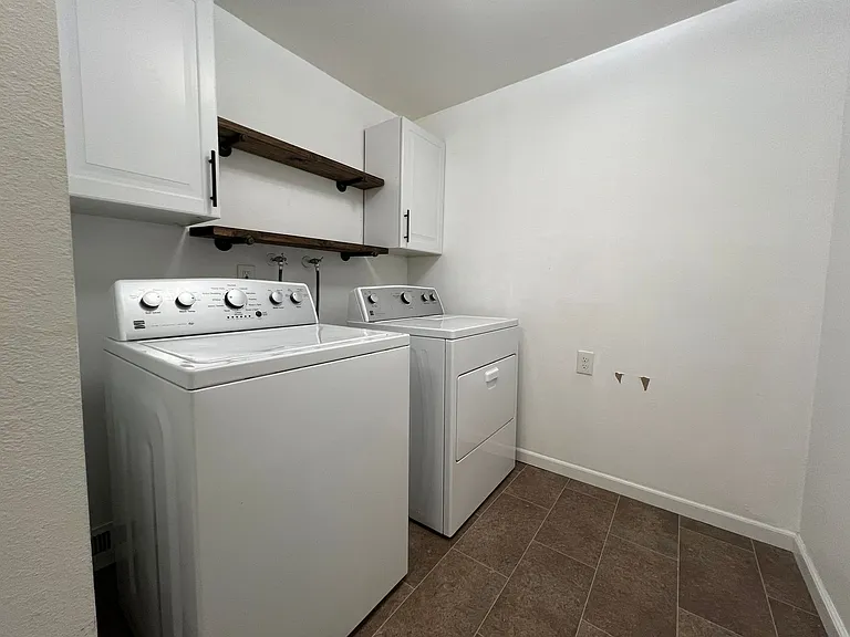 17400 158th Ave SE — Photo 22
