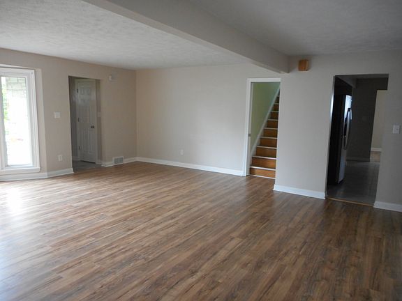 4th image of 1783 Beaconwood Ave