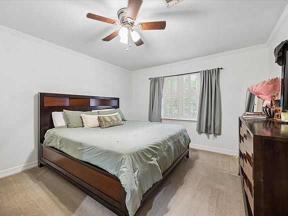 4th image of 5526 Grape St