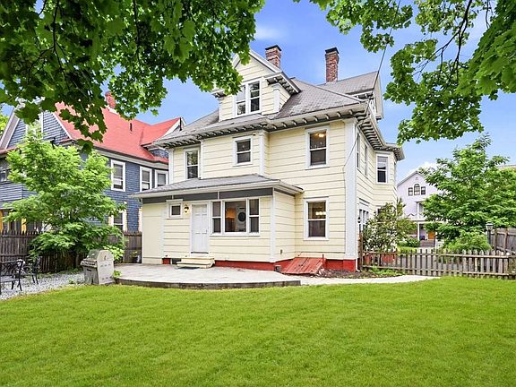 5th image of 30 Beechwood Ave