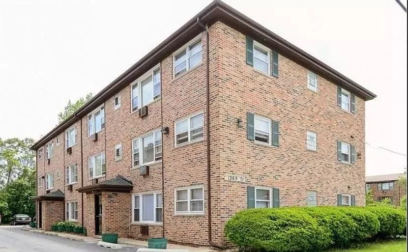 1st image of 1369 River Dr APT 1