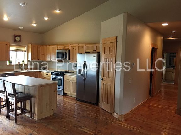 4th image of 426 Cedar Wood Cir