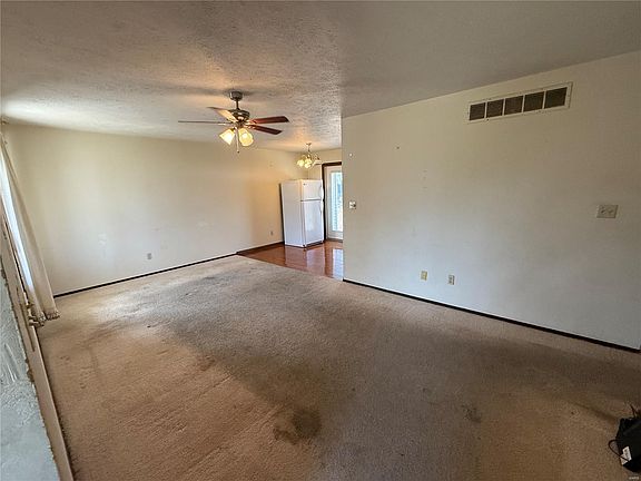 3rd image of 2810 Orchid Ct