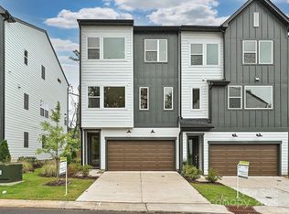 8034 Cedarsmith Ct, Charlotte, NC 28217