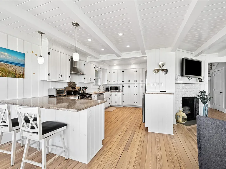 109 Edgemere Dr — Photo 12