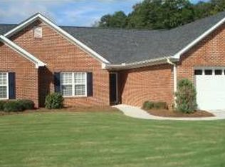 127 Brookstone Dr SW, Calhoun, GA 30701