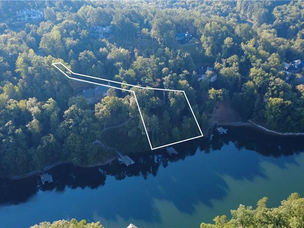 113 Deep Water Ct, Sunset, SC 29685