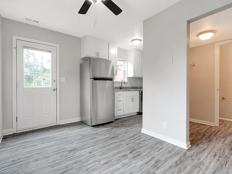 12050 Morningside Dr — Photo 6