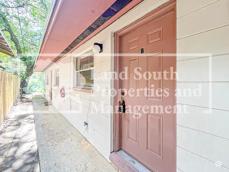 725 E Lime St #B-A — Photo 15