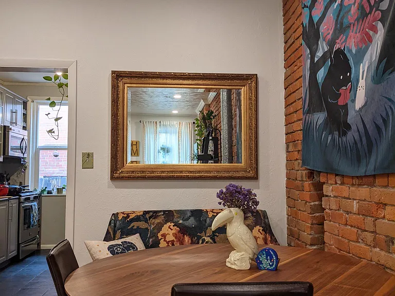 131 E 8th Ave — Photo 8