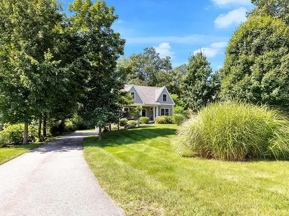 15 Bittersweet Lane, Stratham, NH 03885