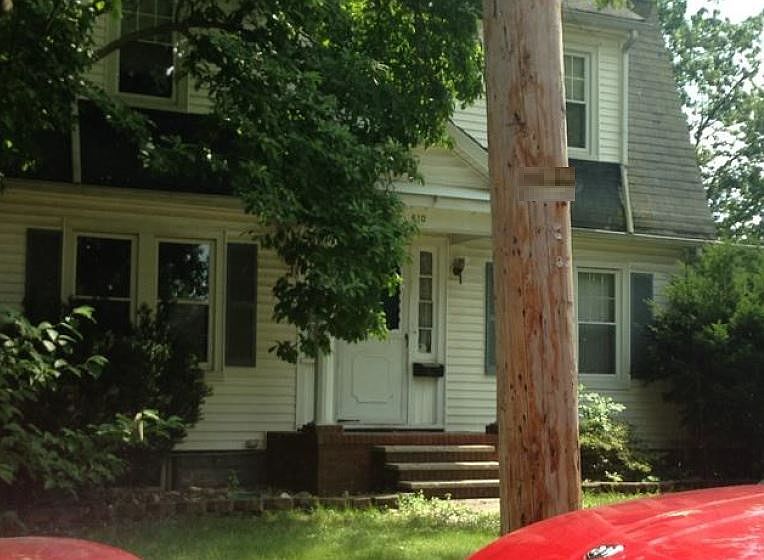 2nd image of 610 Elm St