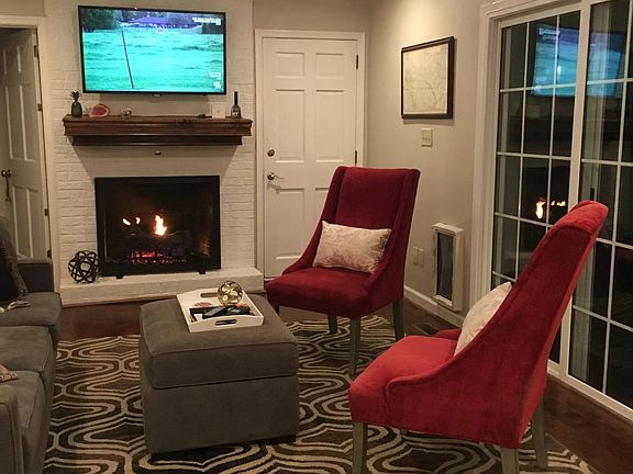 Family room / kitchen open plan - newly renovated