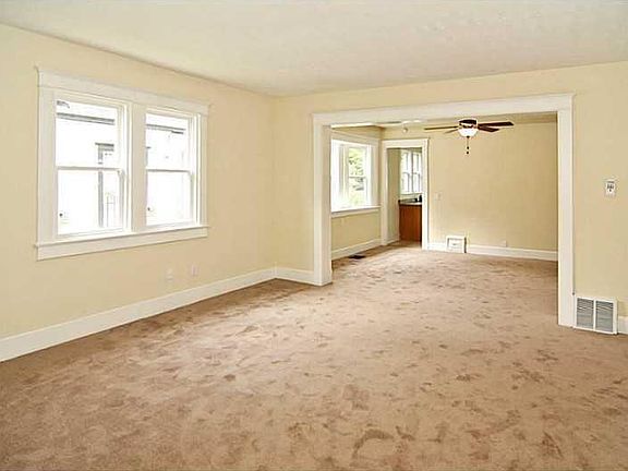 5th image of 4060 Graceland Ave