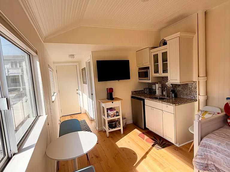 75 Front St #E — Photo 8