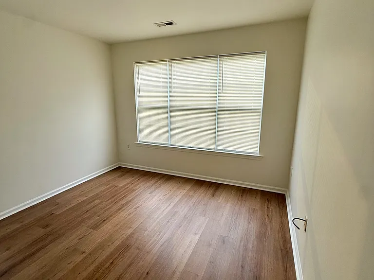 314 Helen Dr — Photo 10
