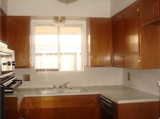 5th image of 4629 Dody St