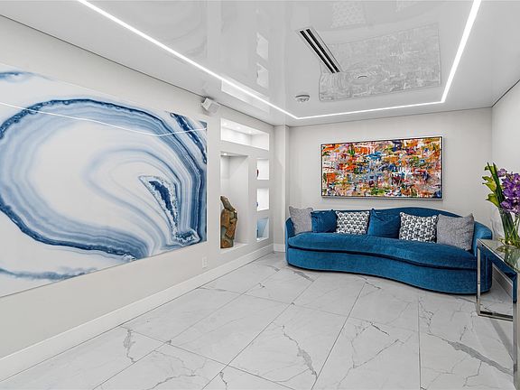 5th image of 340 Sunset Drive #1805