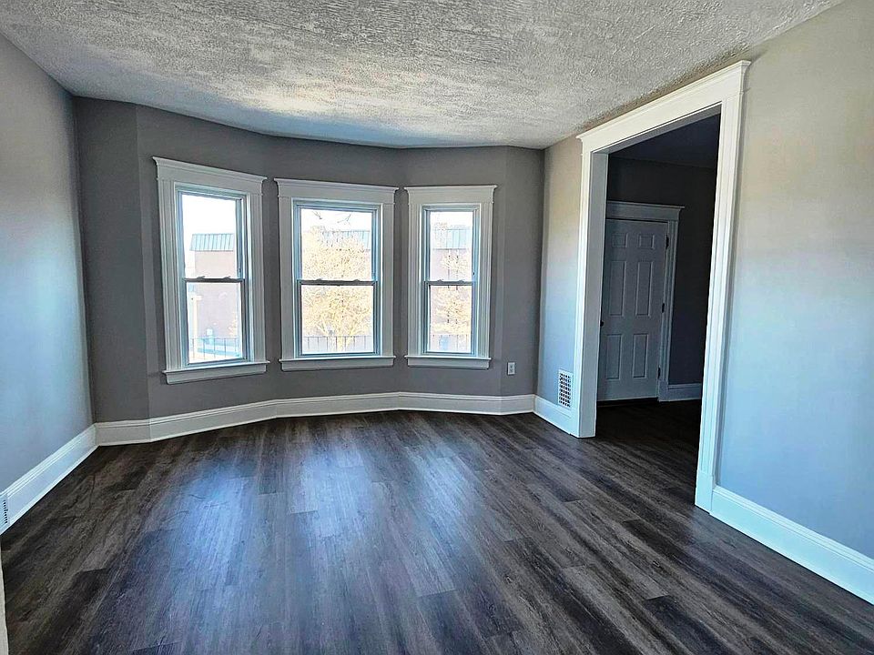 1st image of 27 Florida St #2