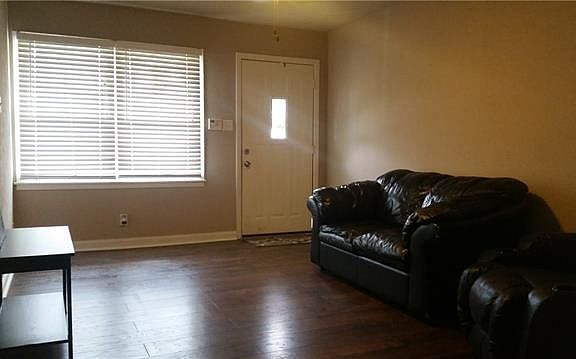 4th image of 353 NW Lorna St