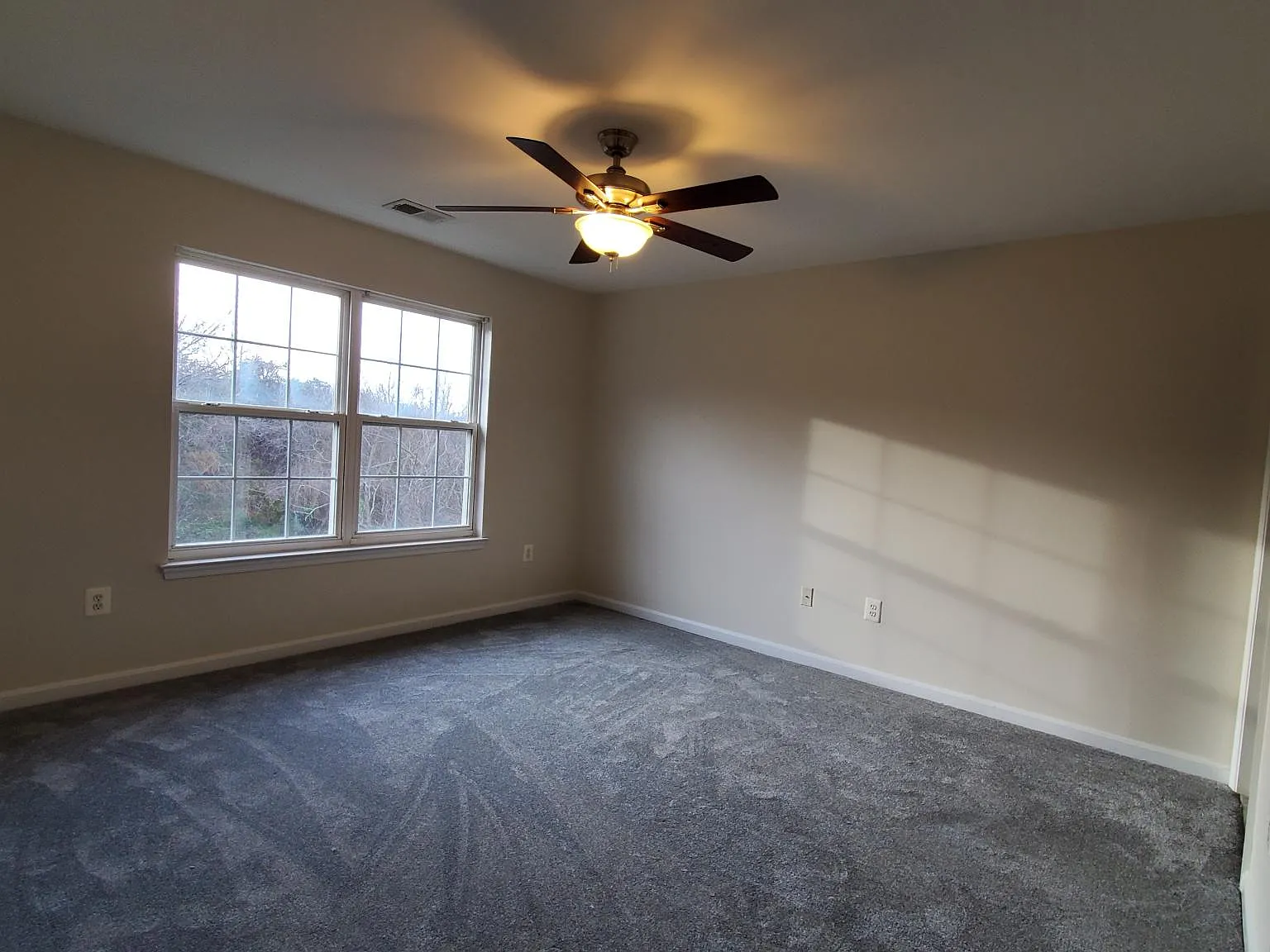 501 Constellation Sq SE — Photo 4