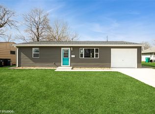 67 Oriole Dr, Decatur, IL 62526