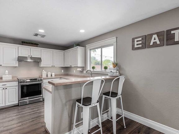 2nd image of 31661 N Mesquite Way