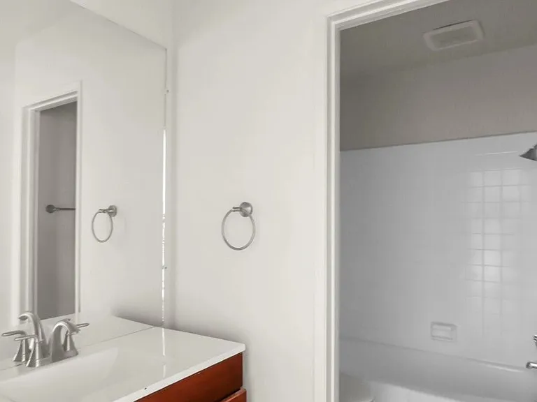 1530 Corinth Ave #7 — Photo 17