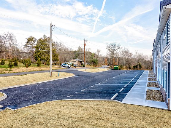 4th image of 446 E Norton Rd #1