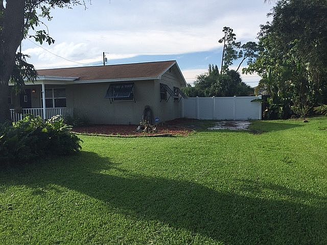 2nd image of 116 W Mango Rd