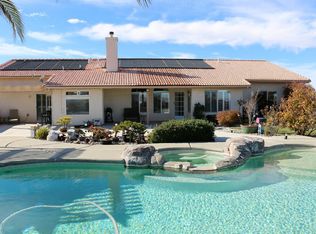 10575 Canita Ct, Oak Hills, CA 92344