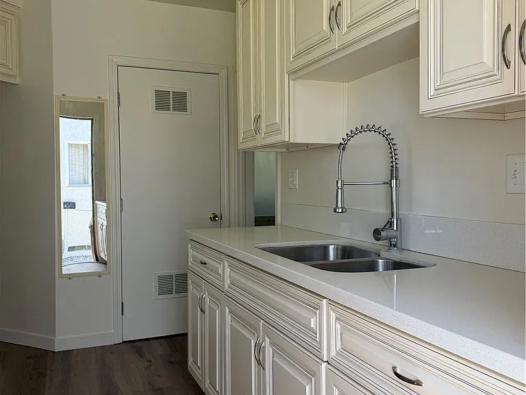 1340 N Buena Vista St #A — Photo 34