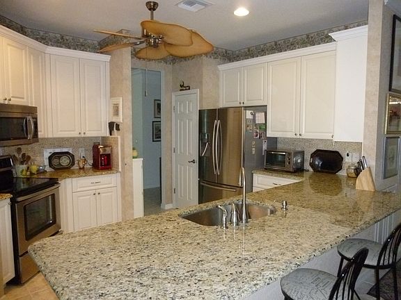 4th image of 2620 Valparaiso Blvd