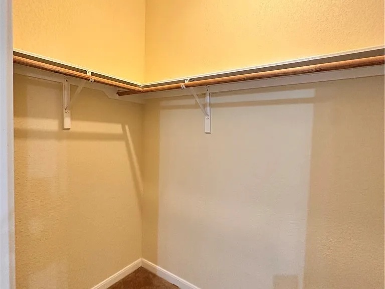 2050 Lisa Ln — Photo 31