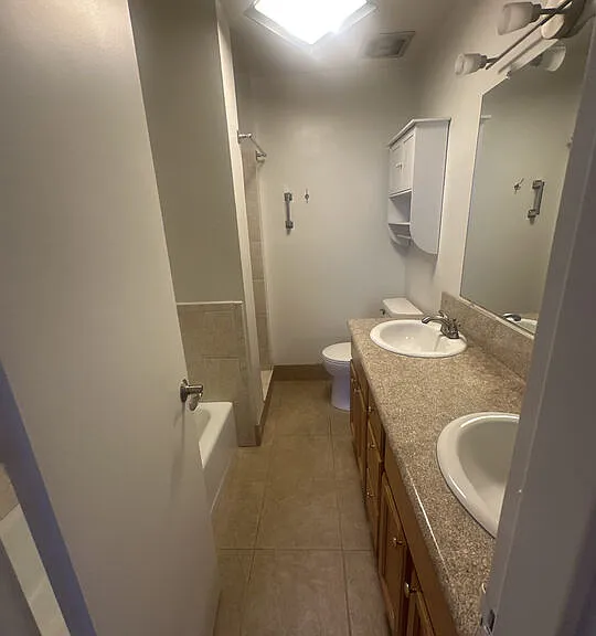 100 S Doheny Dr #213 — Photo 41