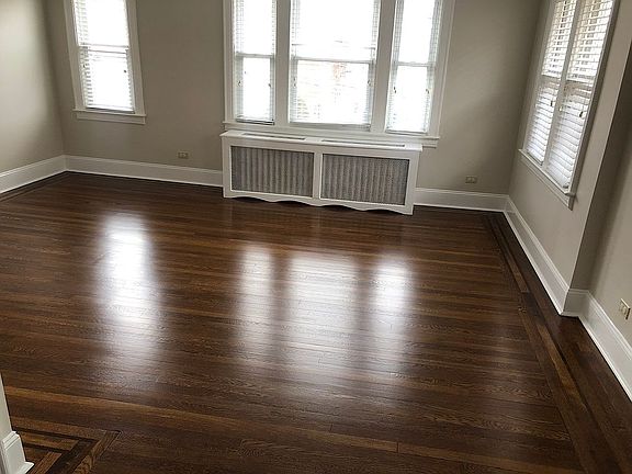 5th image of 270 E 240th St