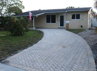 630 N 70th Ter, Hollywood, FL 33024