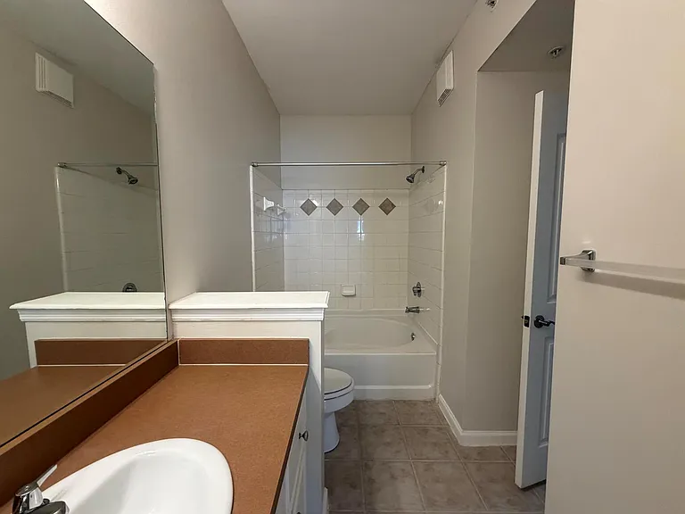 2052 Alta Meadows Ln #2205 — Photo 27