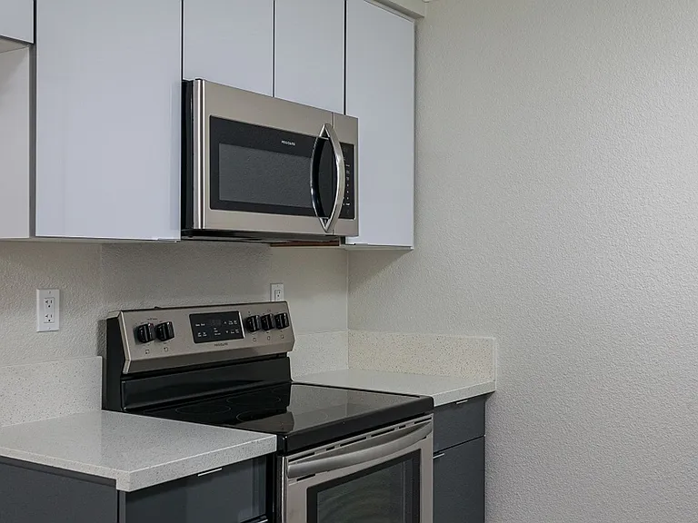 Crestwood Apartment Homes — Photo 21