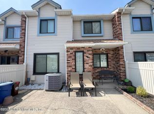 29 Shirra Ave, Staten Island, NY 10314