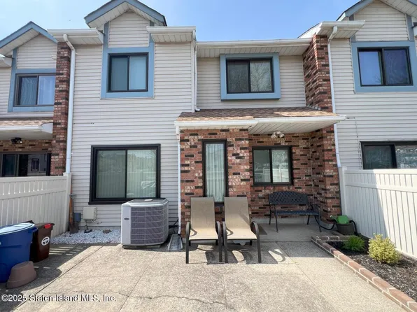 29 Shirra Ave, Staten Island, NY 10314