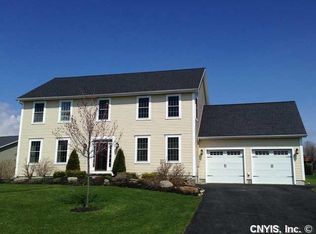 1392 Coach Rd, Skaneateles, NY 13152