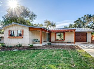 209 Oak Park Dr, Boerne, TX 78006