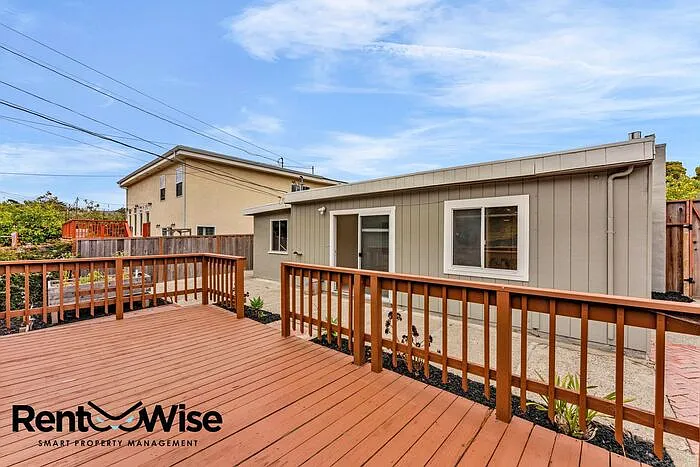 110 Cuesta Dr — Photo 45