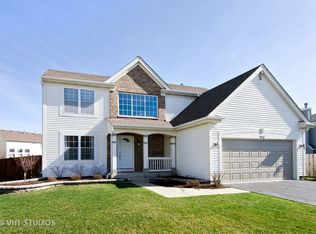 924 Berkshire Ln, Hampshire, IL 60140