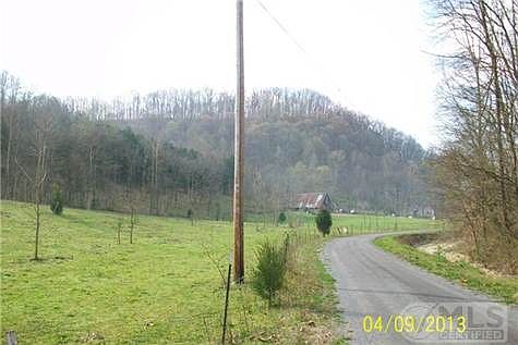 3rd image of 442 N Fork Ln