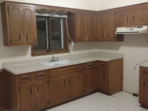 4th image of 2028 Cardinal Dr