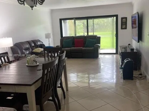 10227 NW 9th Street Cir APT 107-3, Miami, FL 33172