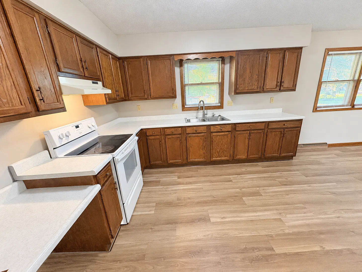 2104 Sylvan Circle, Brandon SD — Photo 3